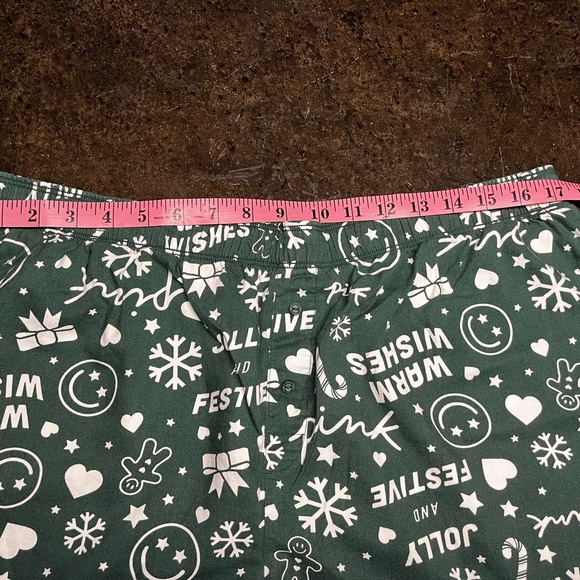 Victoria Secret Green Holiday Sleep Shorts, XL - Picture 5 of 7